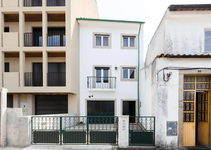 Casa De José E Maria, Natal Em Braga, Casa Espaçosa Famílias E Grupos Até 10 Pessoas Сasa de vacaciones Braga